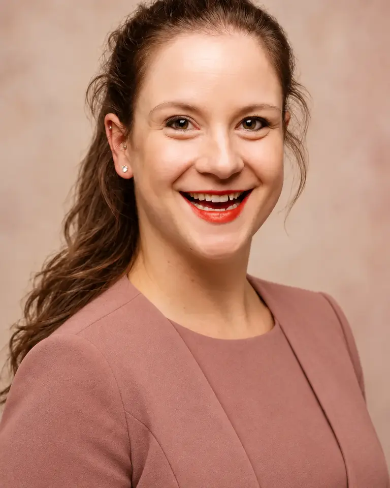 Porträt von Melanie Scheel
